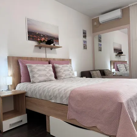 Post A-1 Guest house